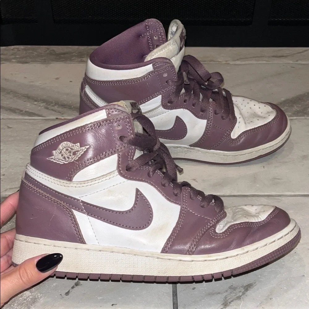Nike Air Jordan 1 Mid Mauve White High Top Sneakers Size 4.5Y